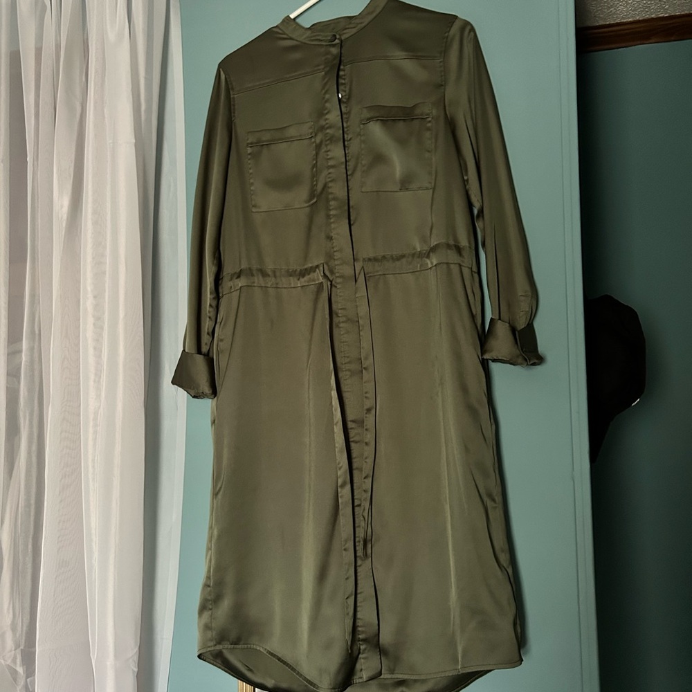 Banana Republic Green Long Sleeve Tie Front Dress